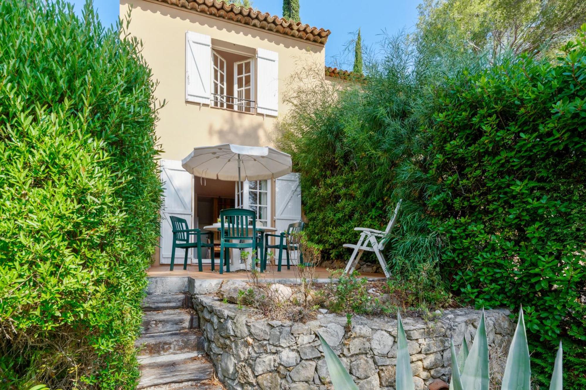 كافالير سور مير Residence Partenaire Le Domaine De Garlande المظهر الخارجي الصورة