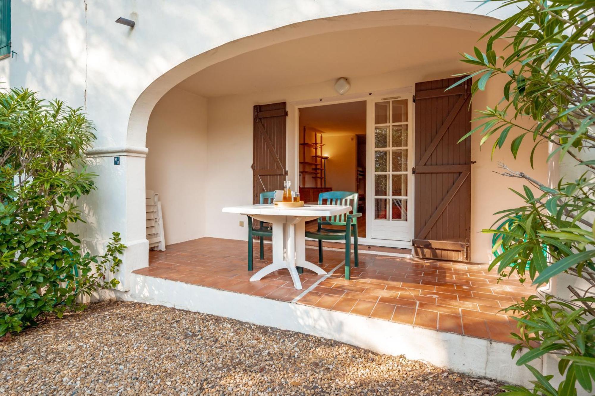 كافالير سور مير Residence Partenaire Le Domaine De Garlande المظهر الخارجي الصورة