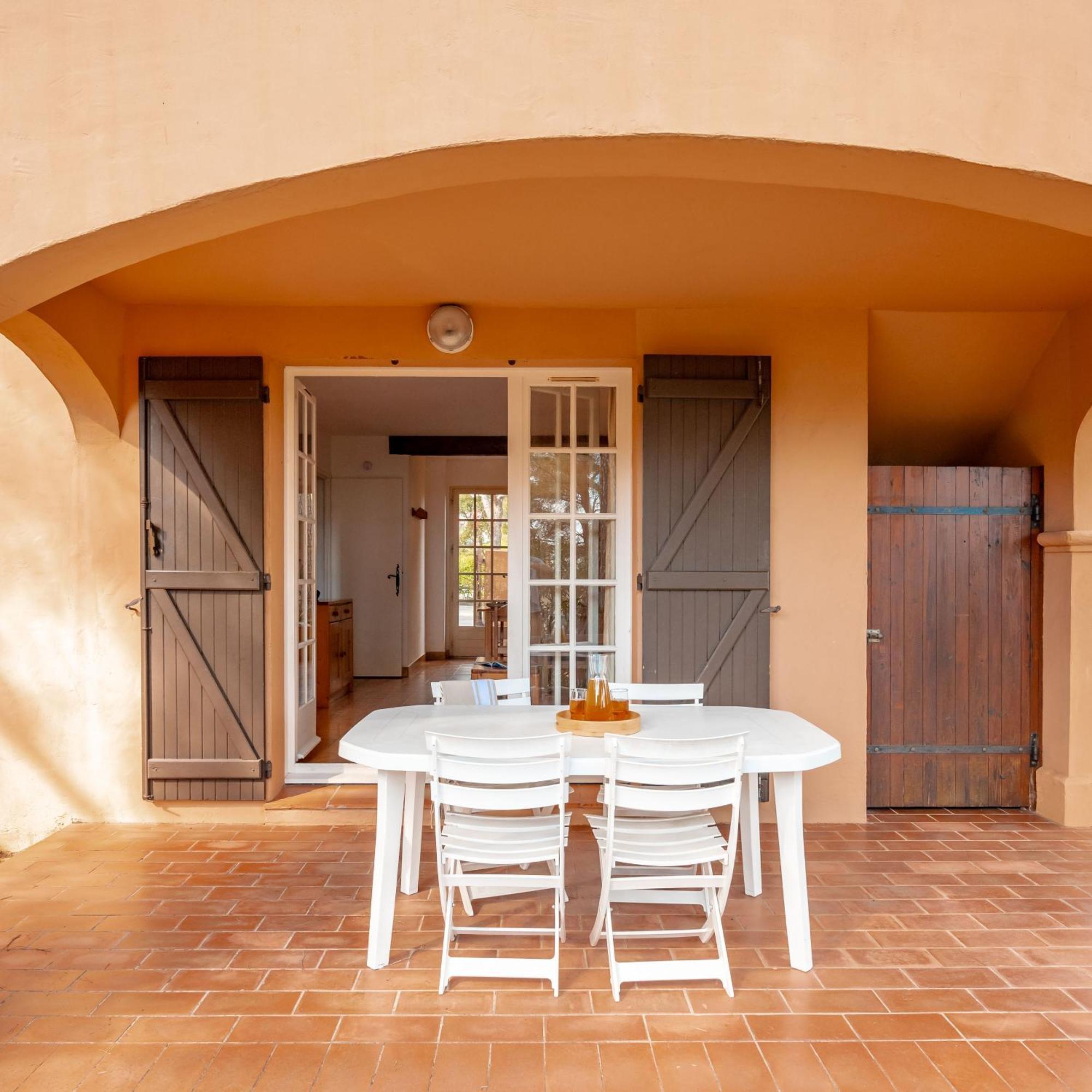 كافالير سور مير Residence Partenaire Le Domaine De Garlande المظهر الخارجي الصورة