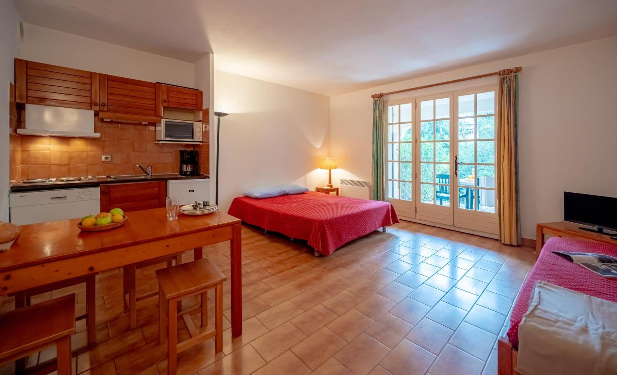 كافالير سور مير Residence Partenaire Le Domaine De Garlande المظهر الخارجي الصورة