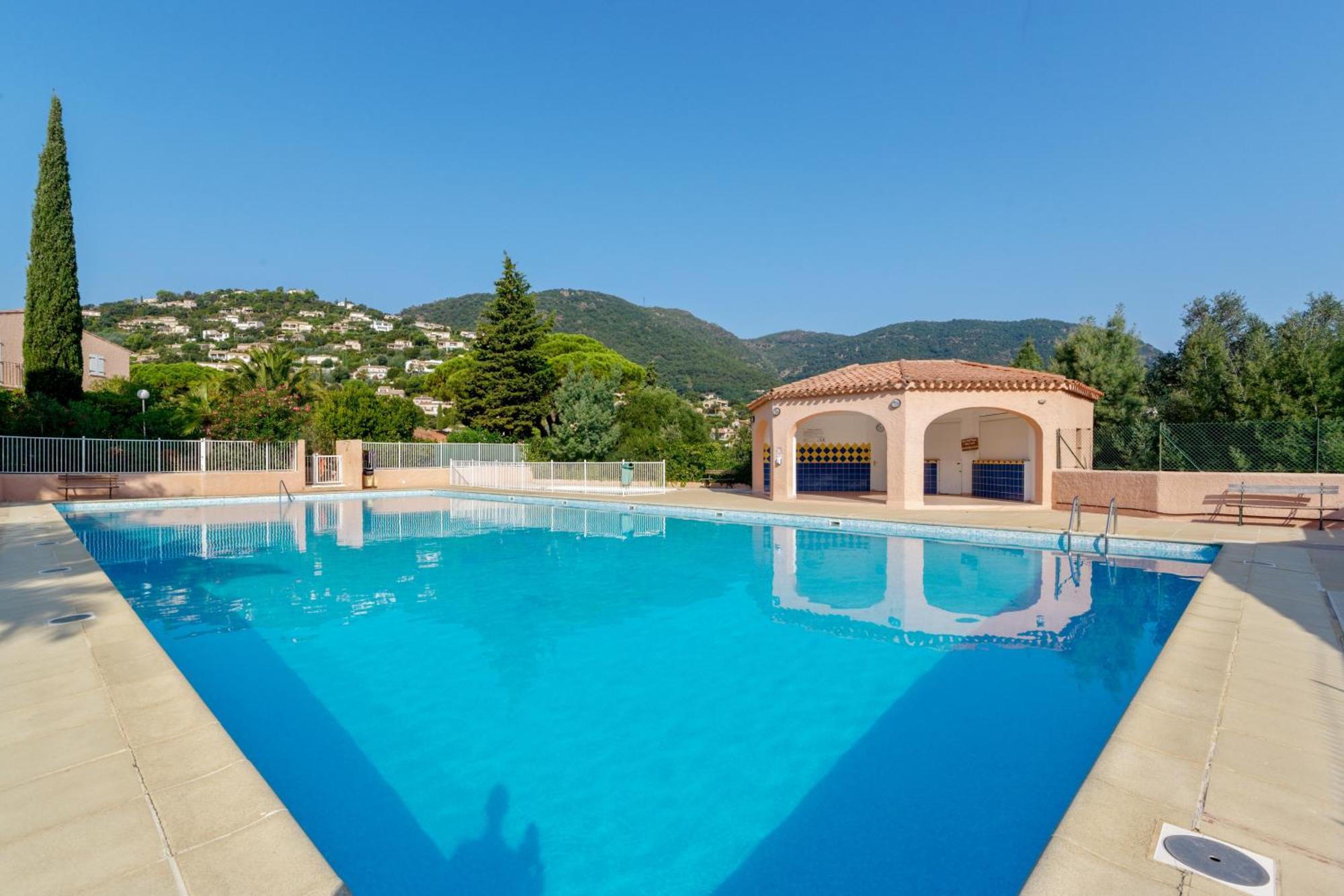 كافالير سور مير Residence Partenaire Le Domaine De Garlande المظهر الخارجي الصورة
