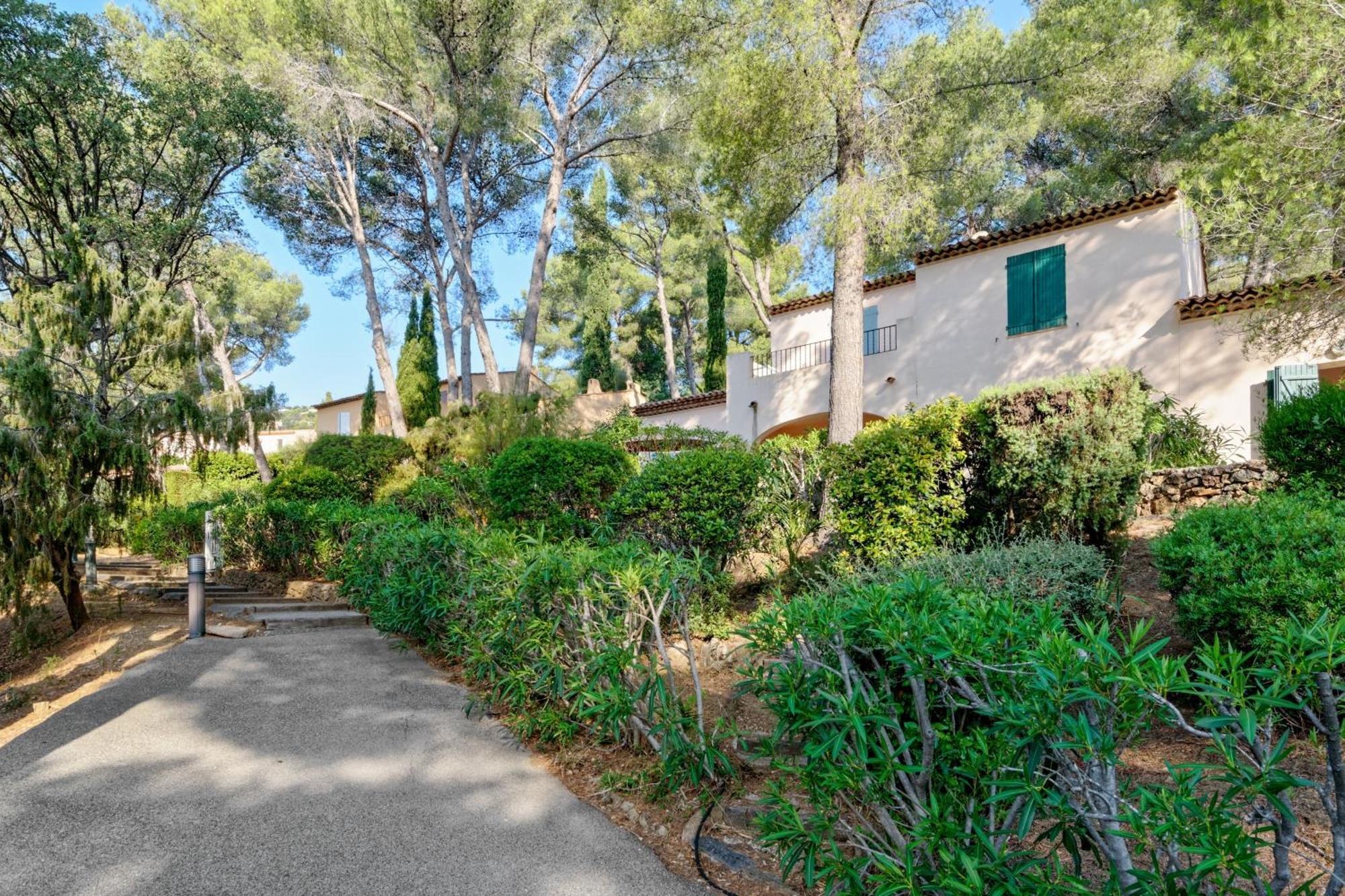 كافالير سور مير Residence Partenaire Le Domaine De Garlande المظهر الخارجي الصورة