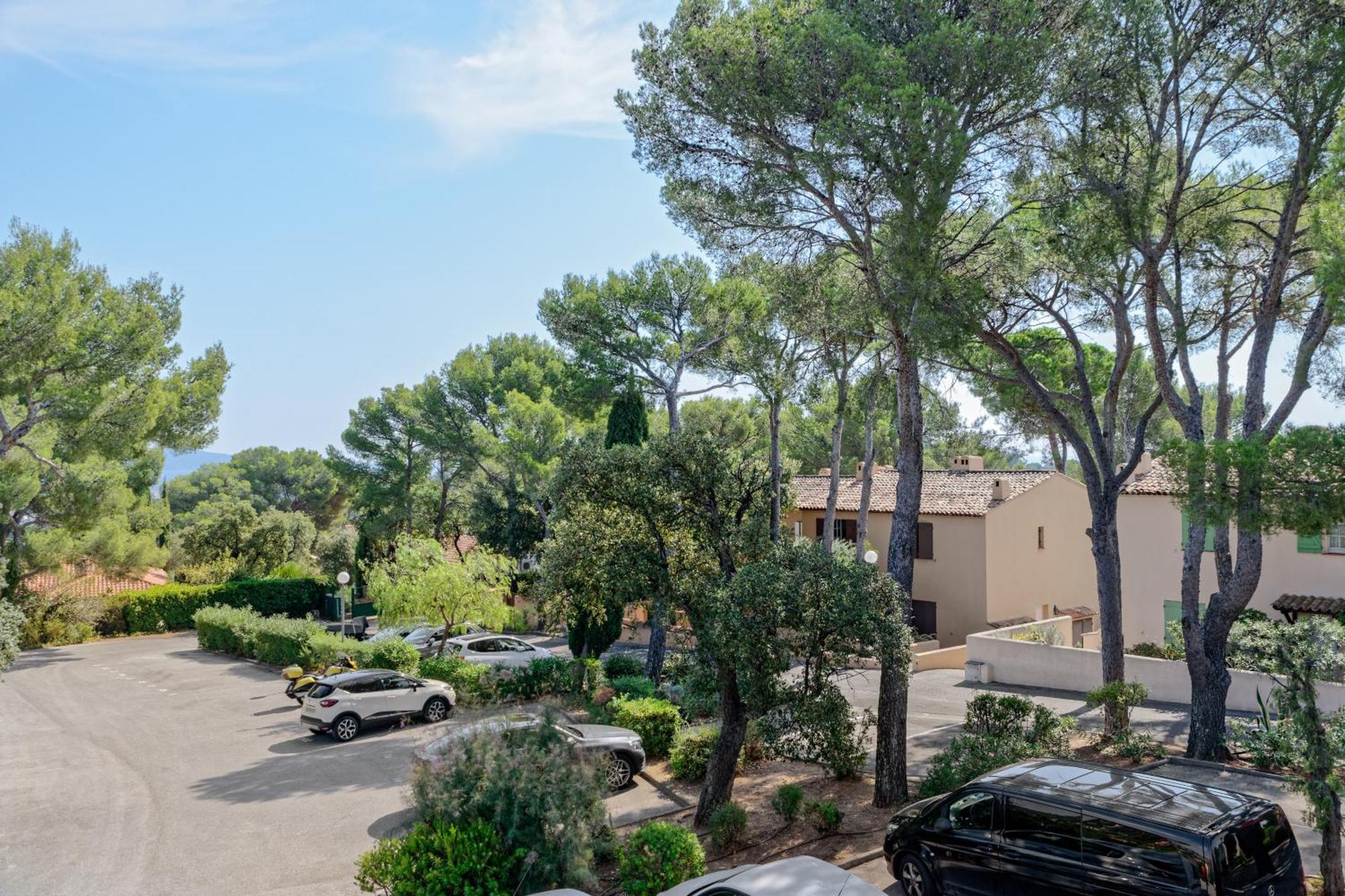 كافالير سور مير Residence Partenaire Le Domaine De Garlande المظهر الخارجي الصورة