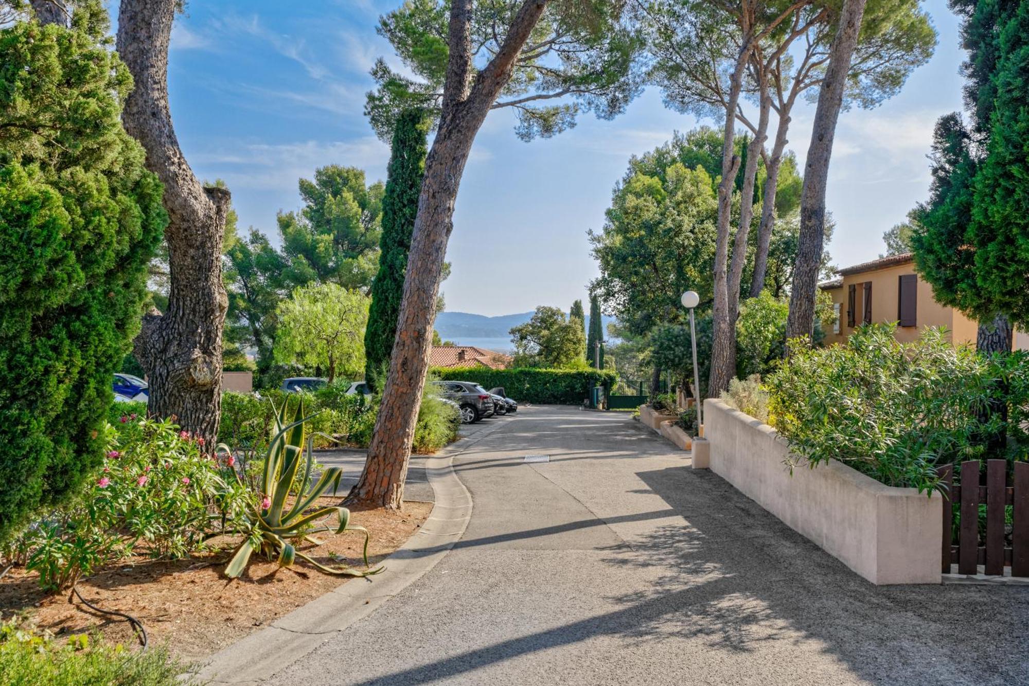 كافالير سور مير Residence Partenaire Le Domaine De Garlande المظهر الخارجي الصورة