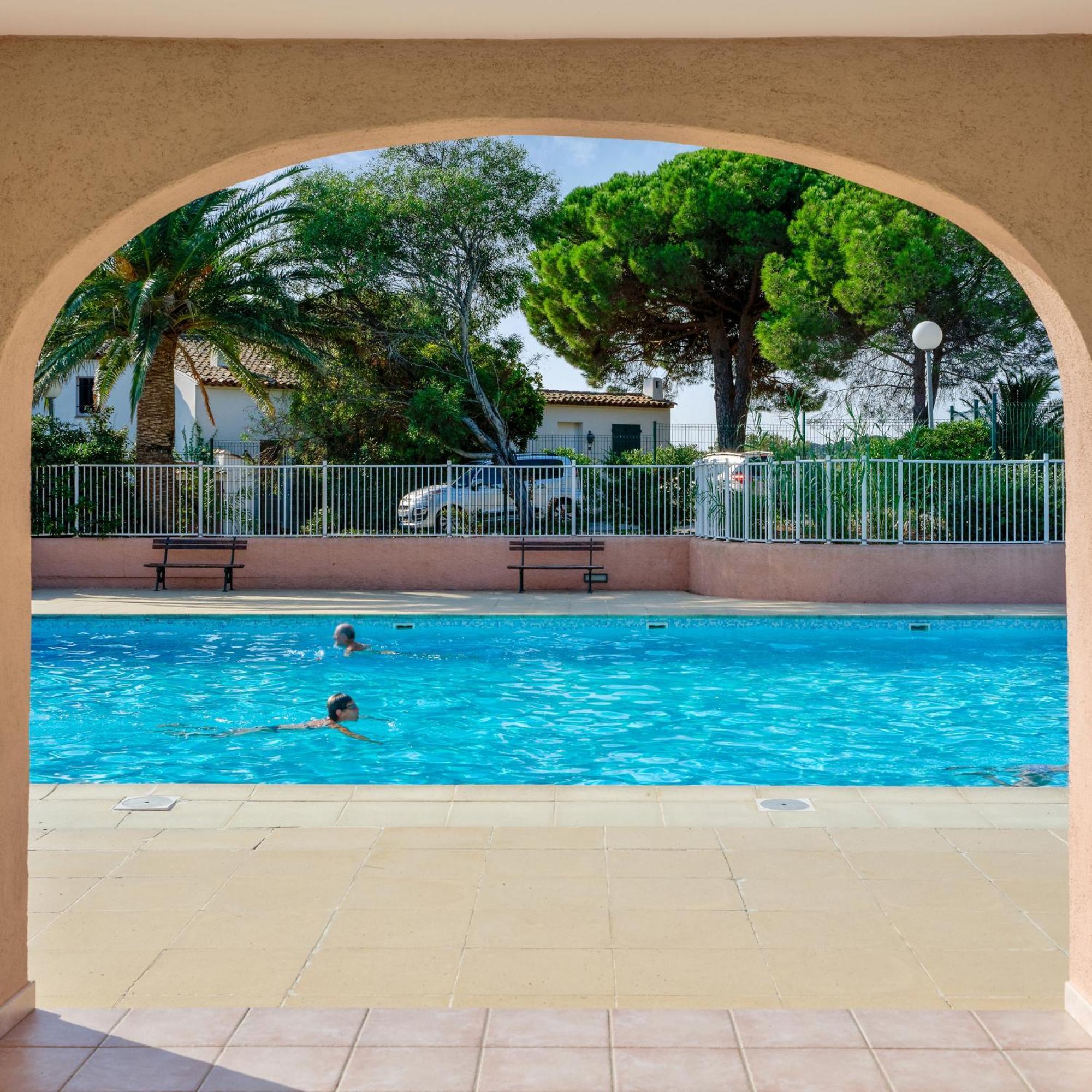 كافالير سور مير Residence Partenaire Le Domaine De Garlande المظهر الخارجي الصورة